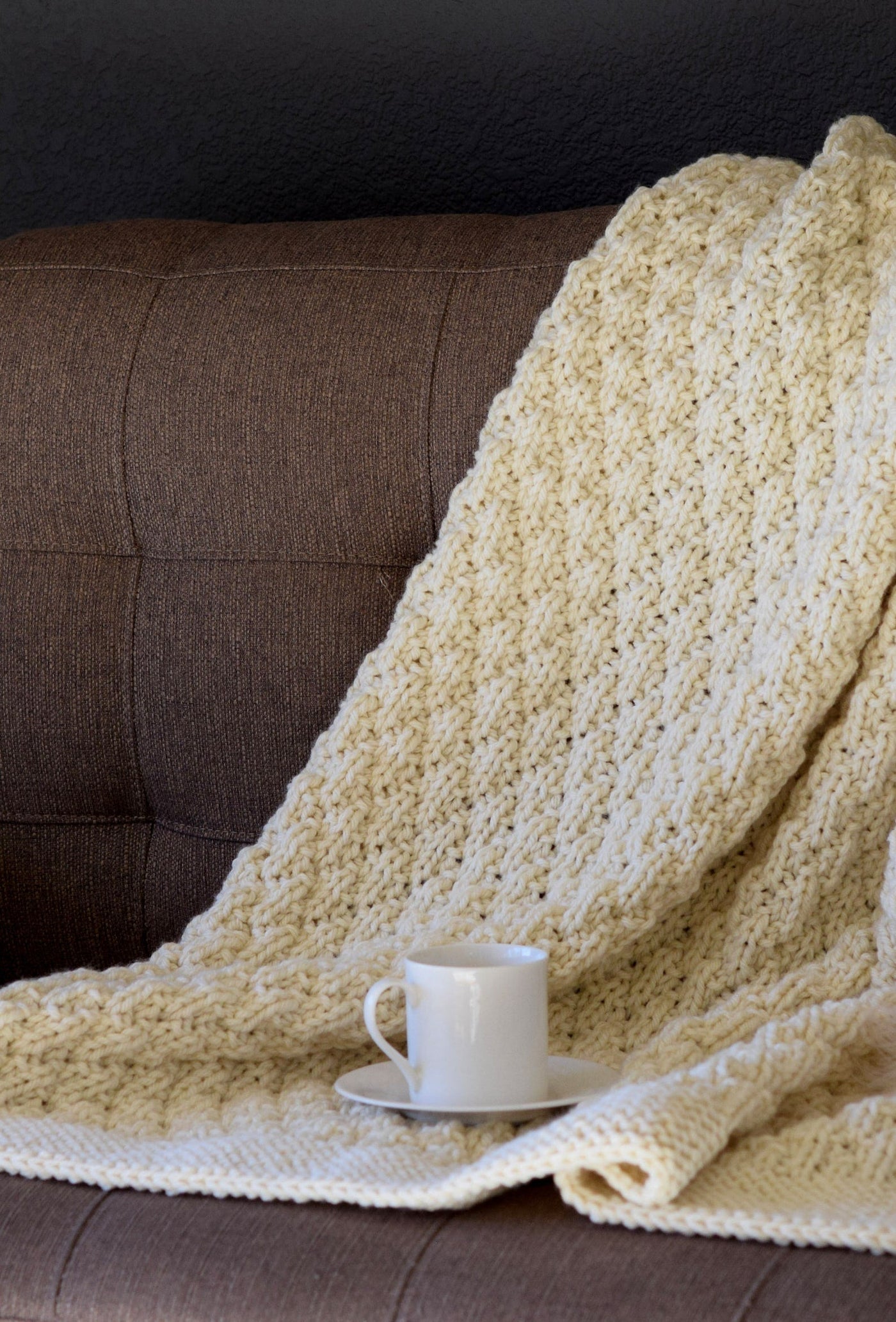 Quilted-Look Chunky Blanket Knitting Pattern