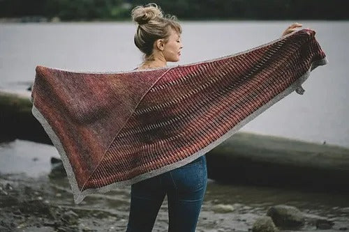 Textured Two-Color Shawl Knitting Pattern