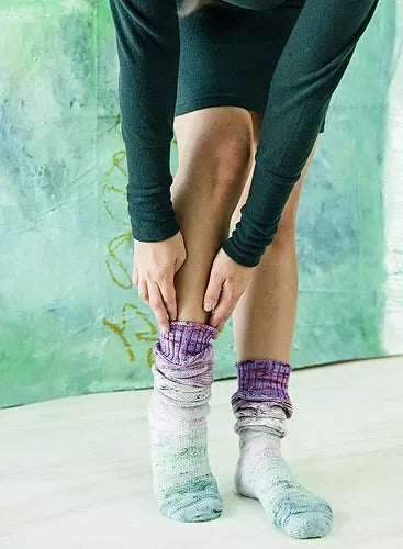 Pom-pom Quarter Socks Knitting Pattern